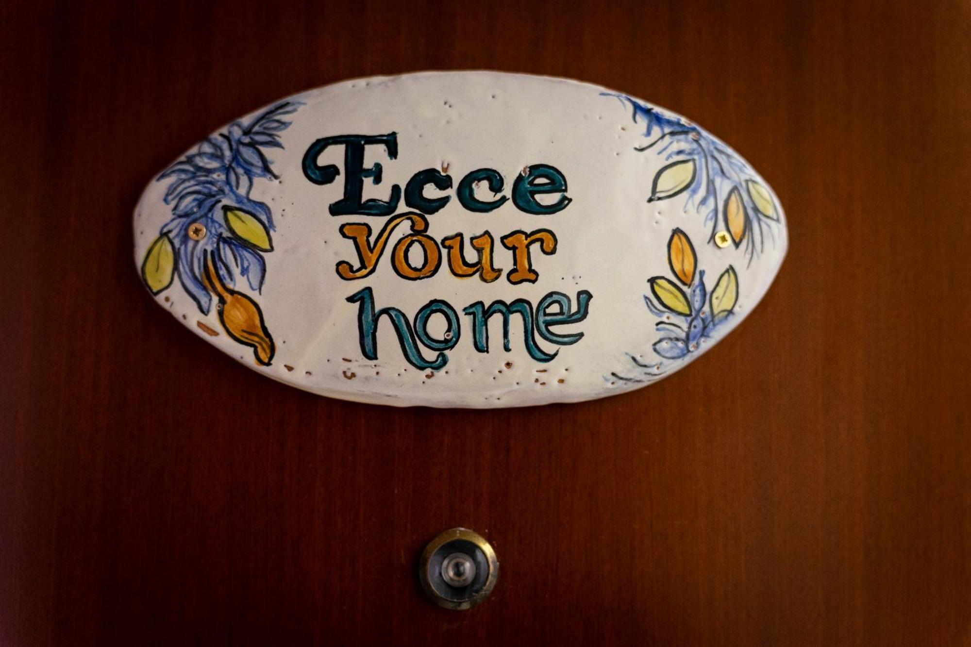 Apartment Ecce Your