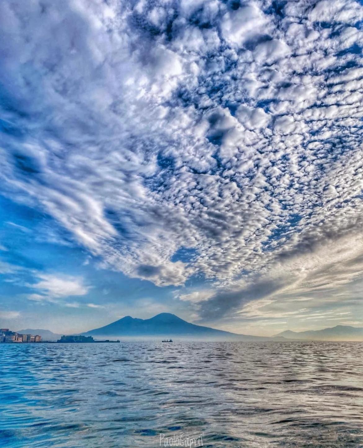 New Latt E Lett * Naples