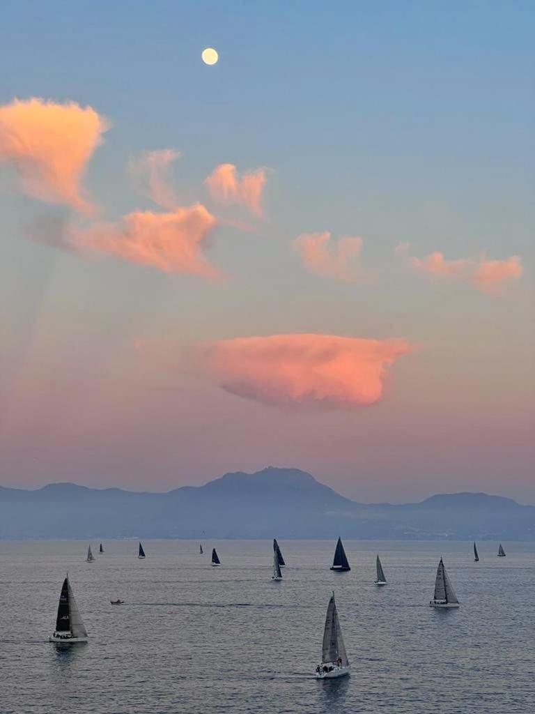 Casa Parthenope, A Window On The Sea Naples