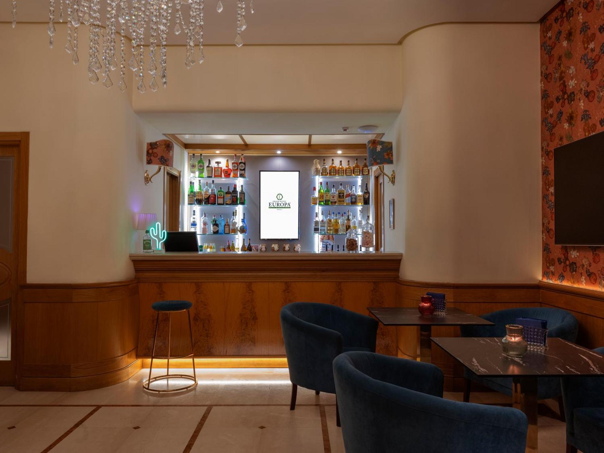 Grand Europa & Restaurant Naples