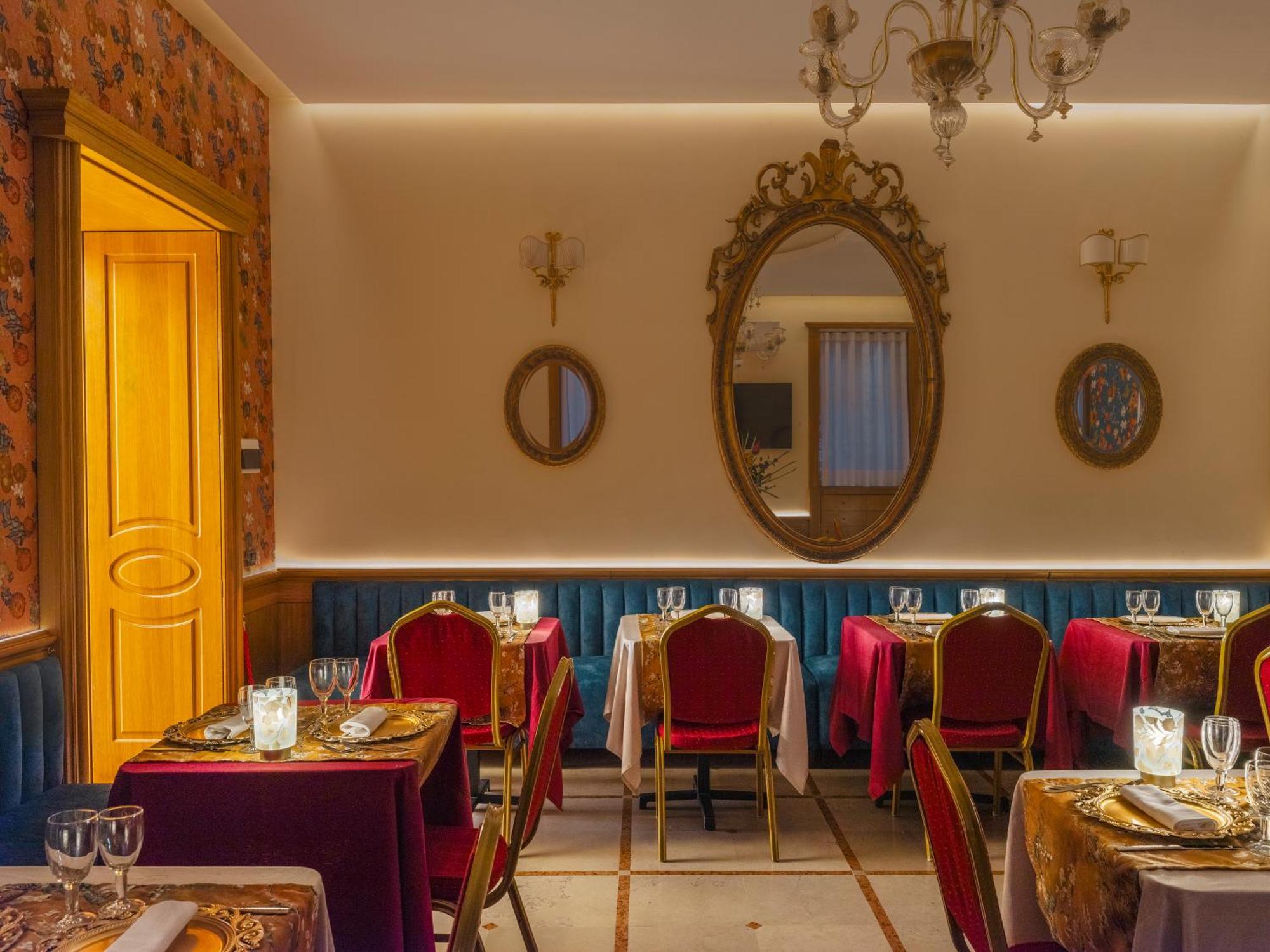 Grand Europa & Restaurant Hotel Naples