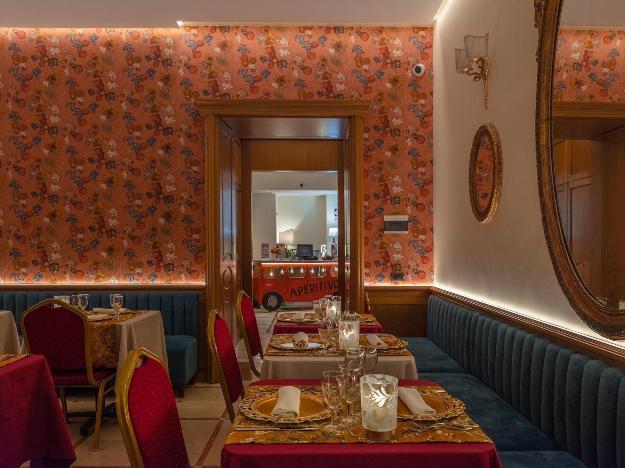 Grand Europa & Restaurant 3* Naples