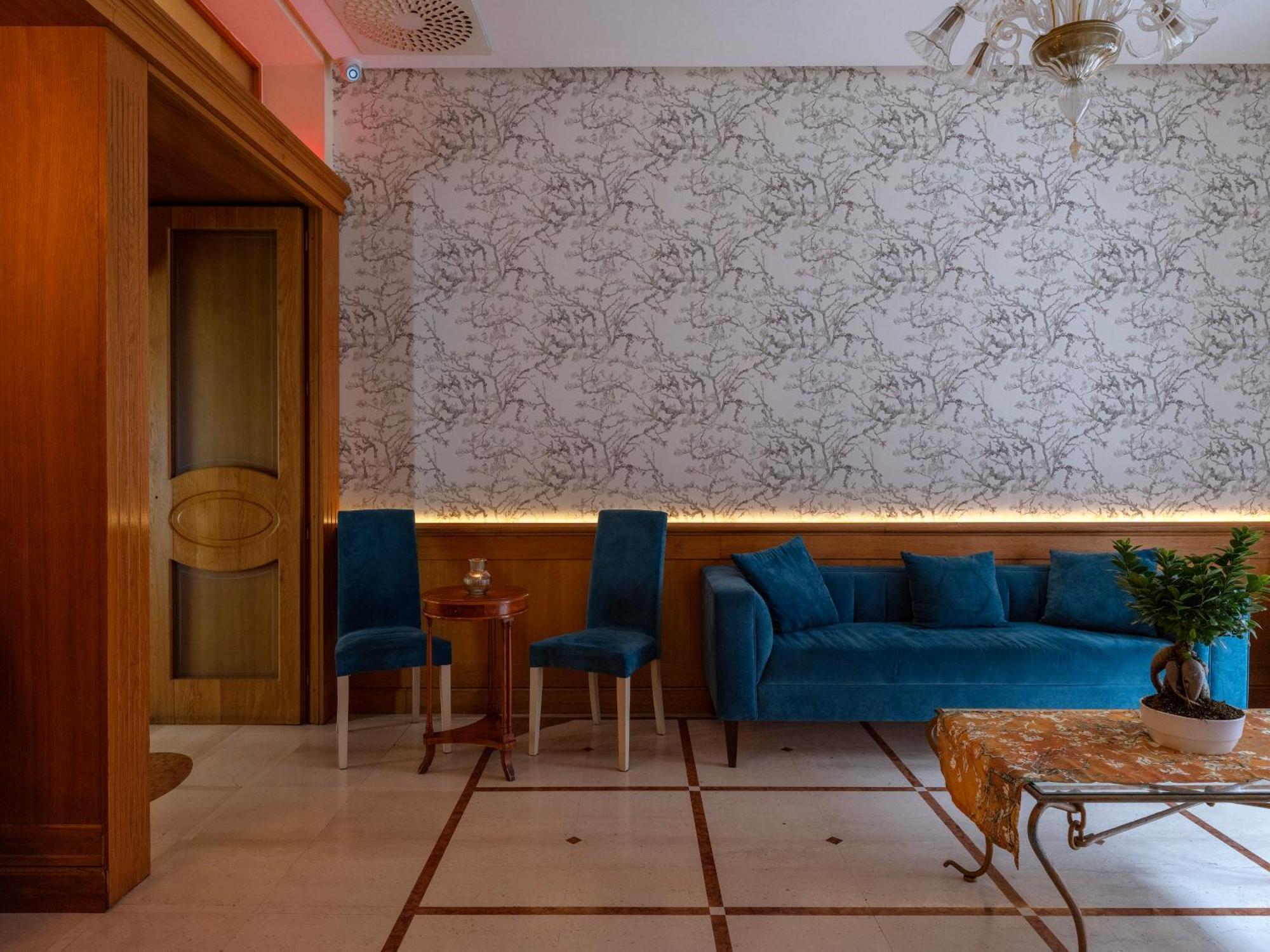 Hotel Grand Europa & Restaurant Naples