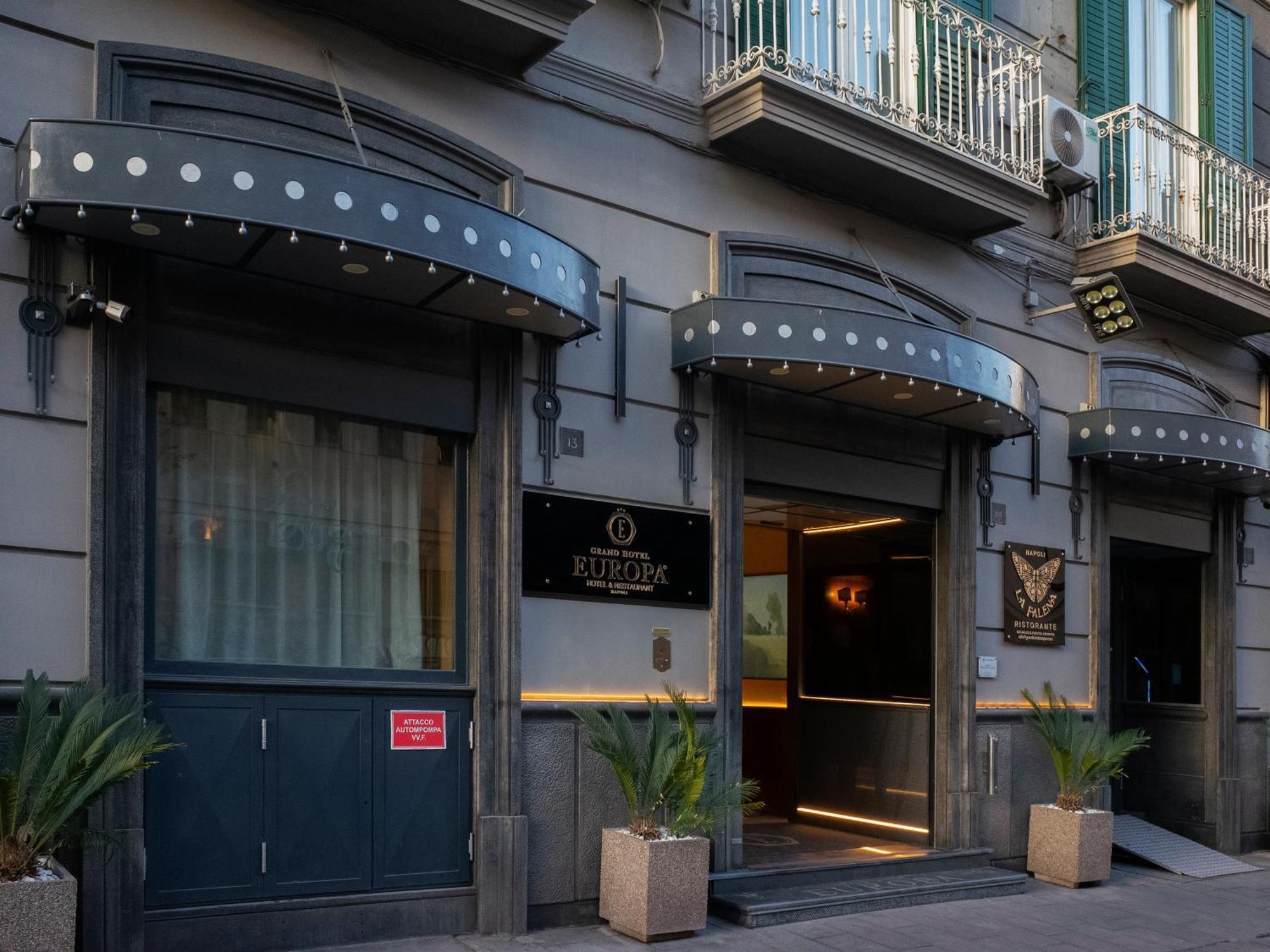 Grand Europa & Restaurant Naples