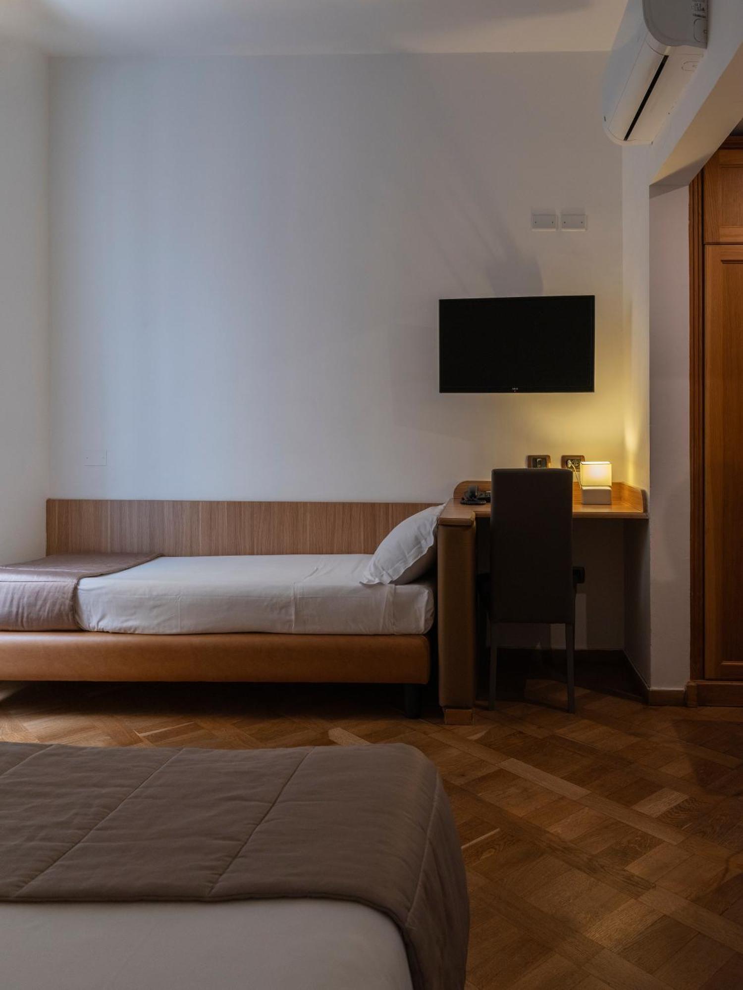 Grand Europa & Restaurant Hotel