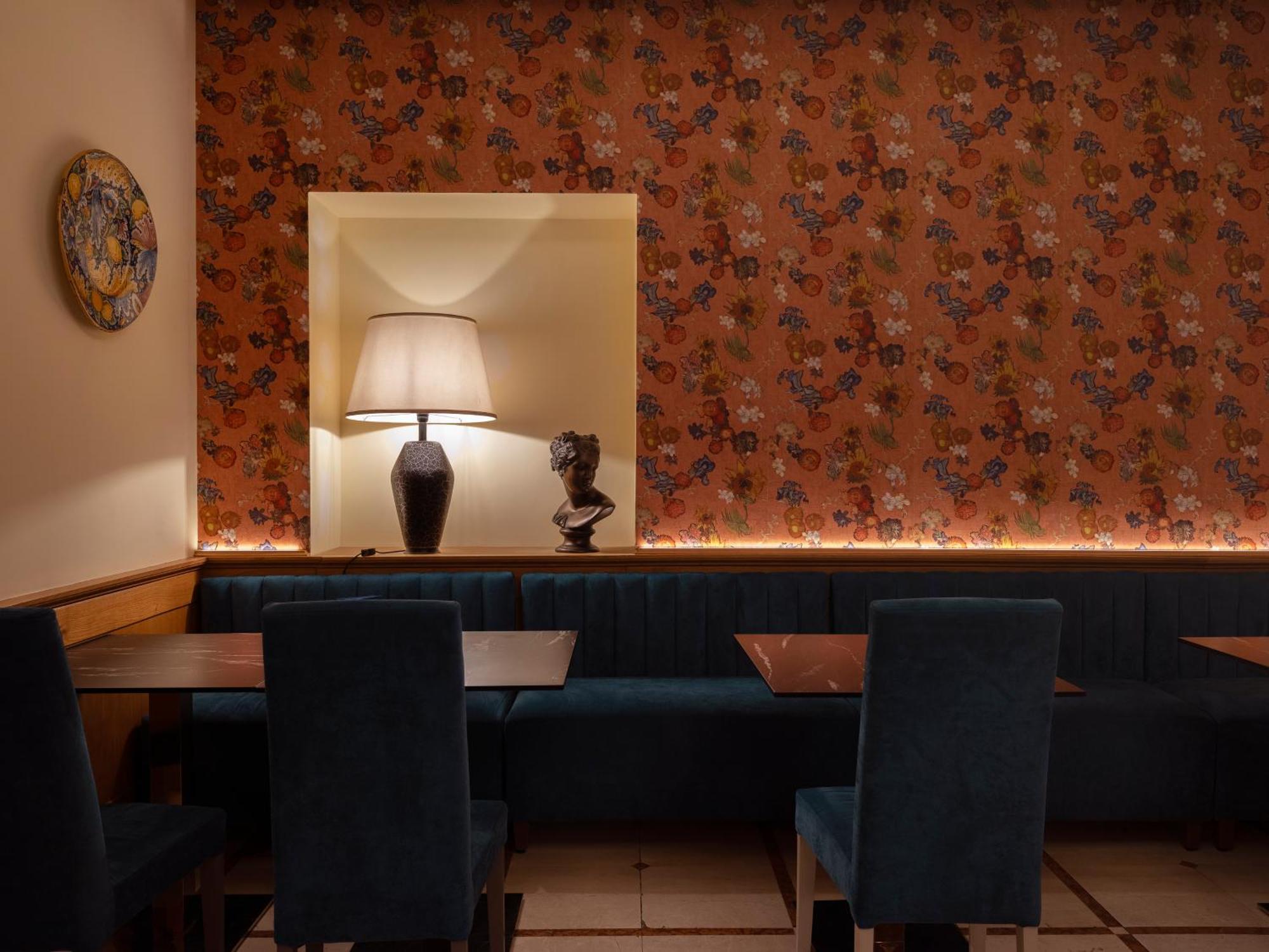 Grand Europa & Restaurant 3* Naples