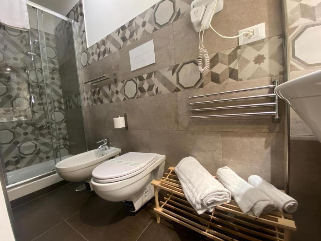 Corso 211 Beds & Guest house *