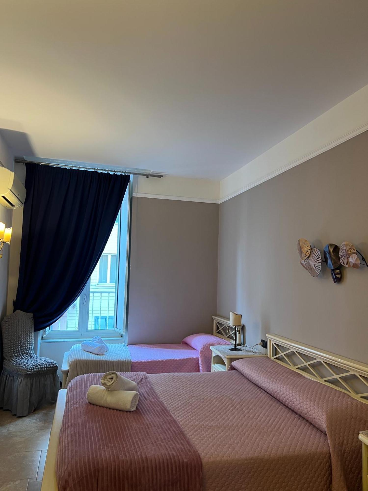 Bed & Breakfast La Dimora Di Nettuno Naples