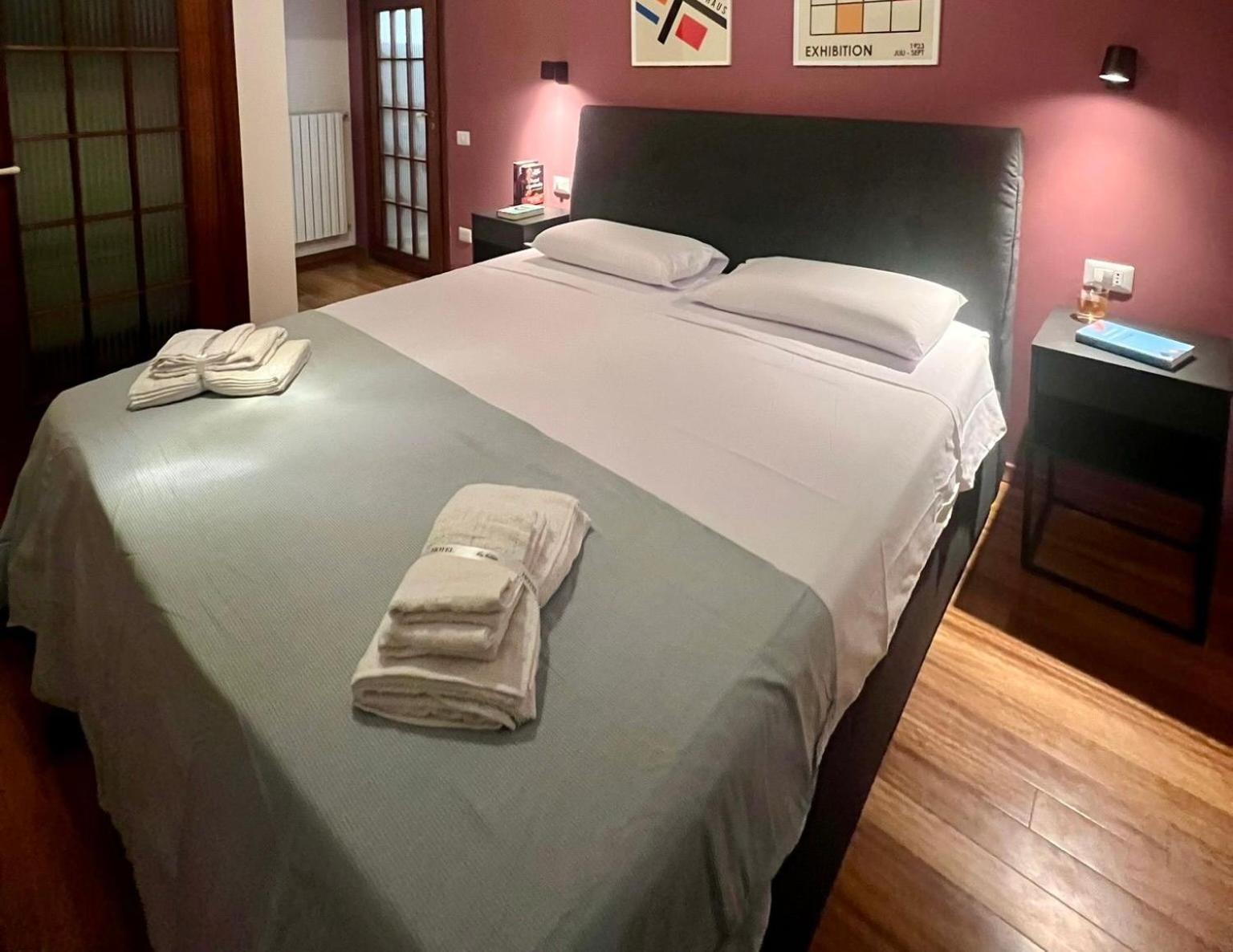 Elegant Vomero Hideaway - Family Friendly * Naples