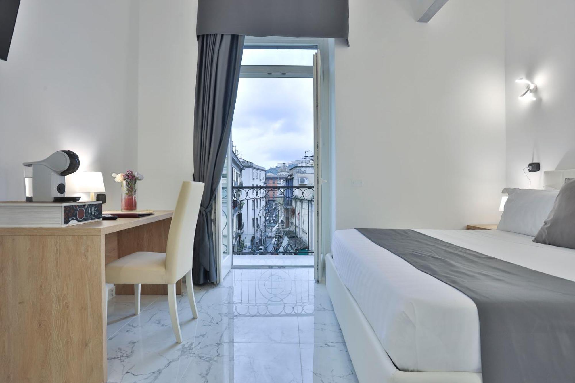 Aparthotel Hotiday Collection - Sant'arcangelo Naples