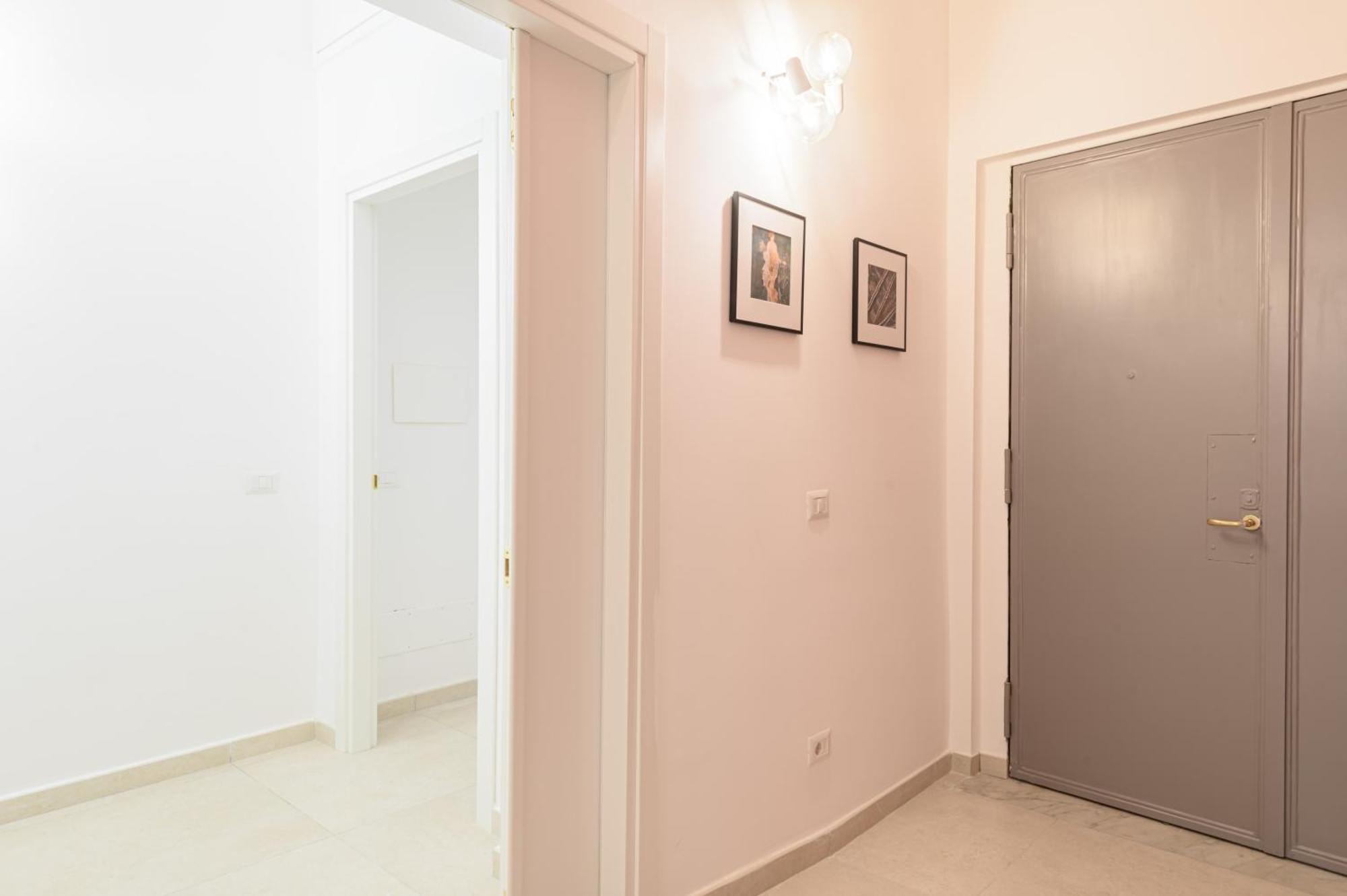 Into Mann Guest house