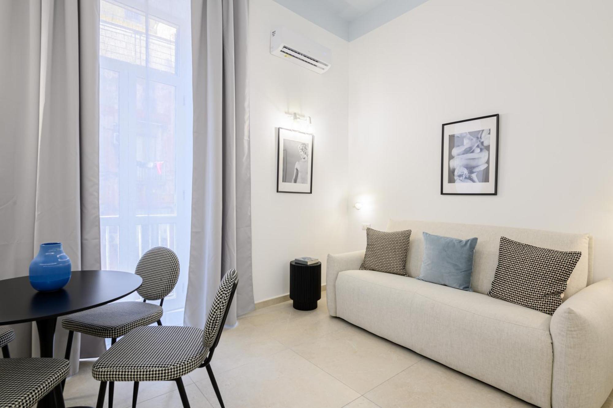 Into Mann Guest house Naples