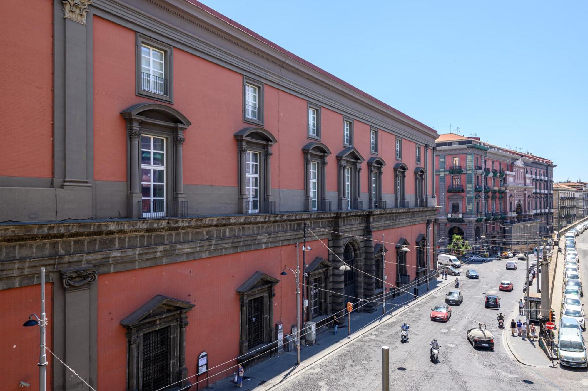 Into Mann Naples