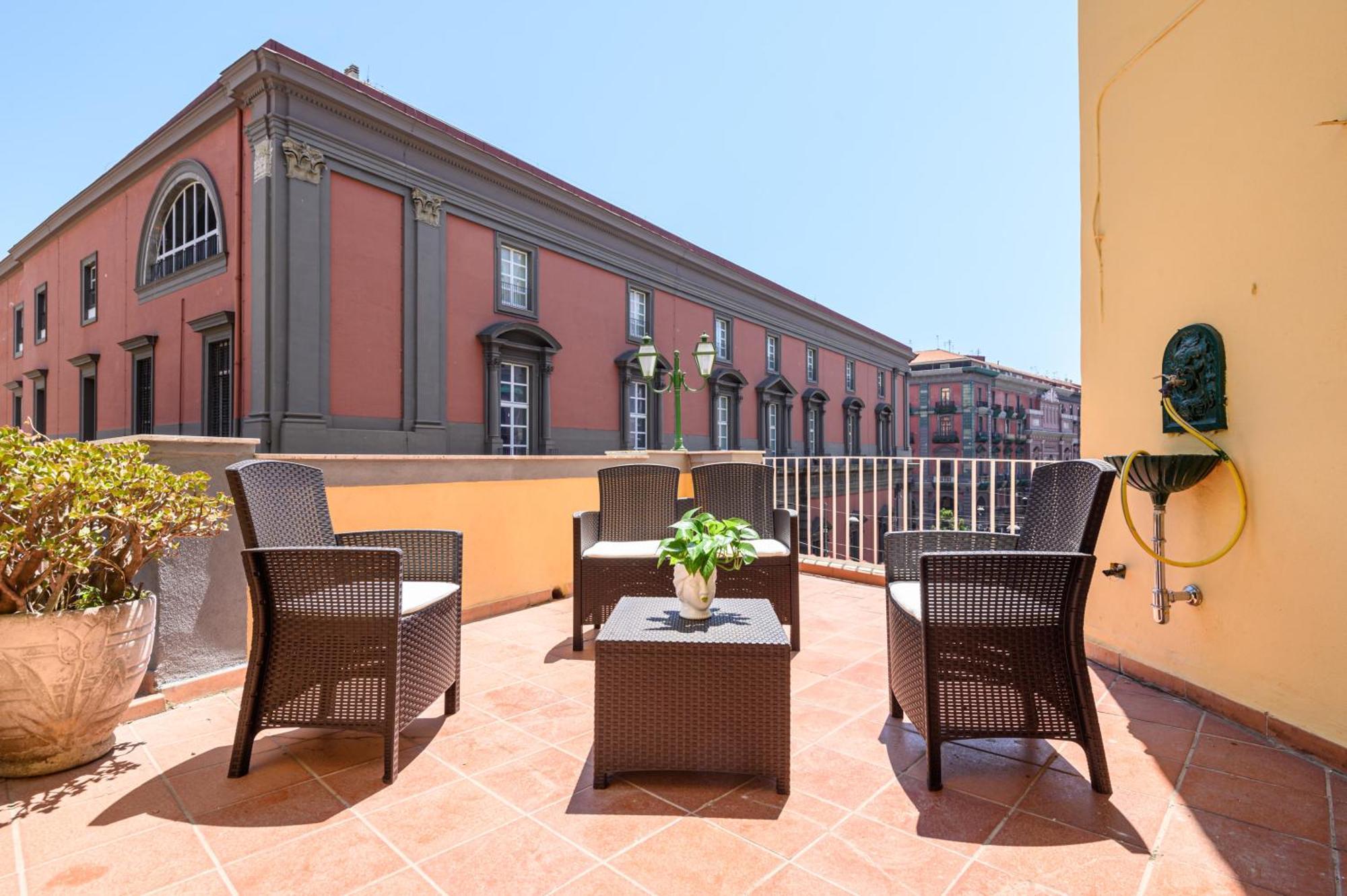 Into Mann Guest house Naples