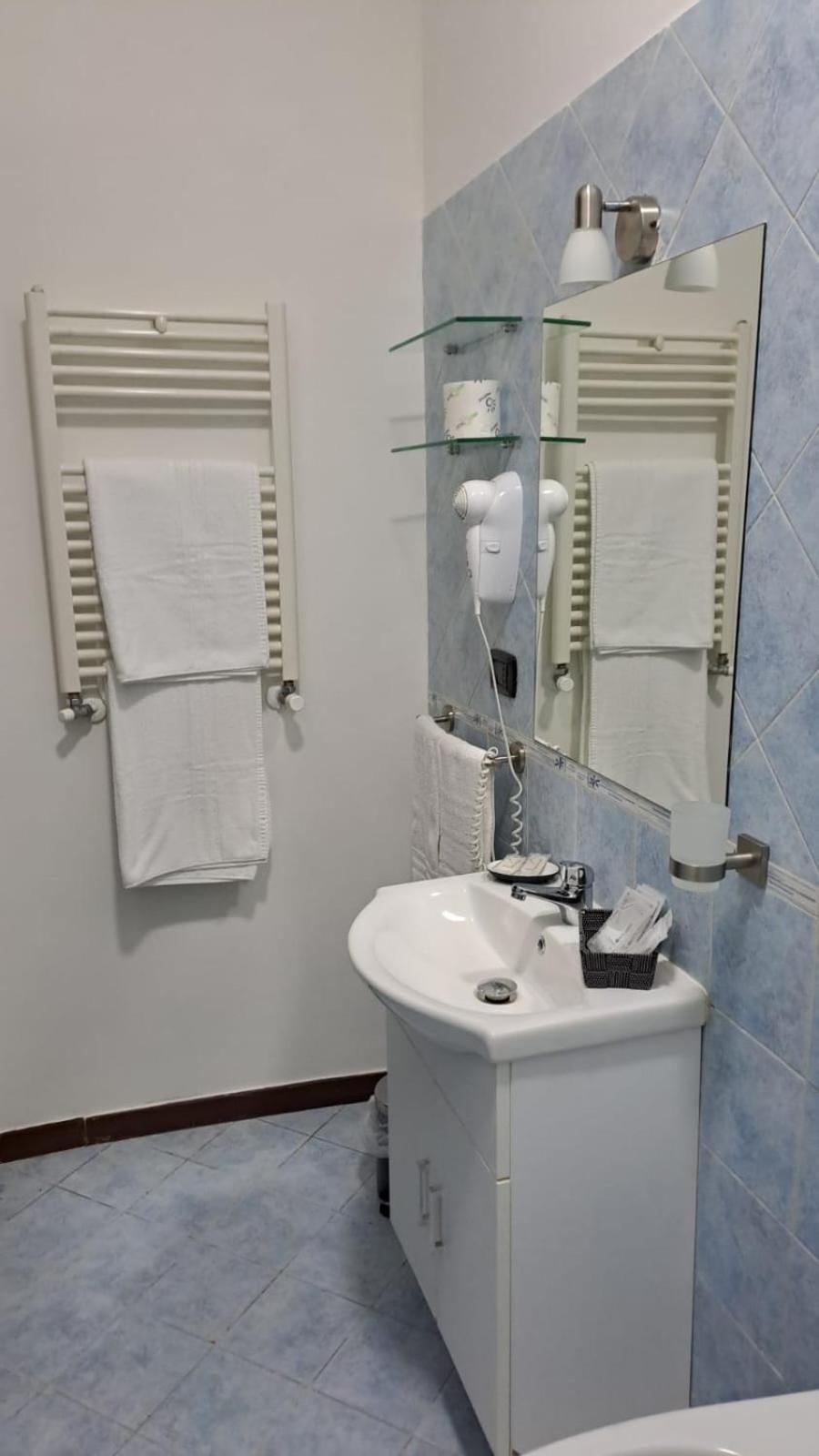 Royal Poerio Guest house