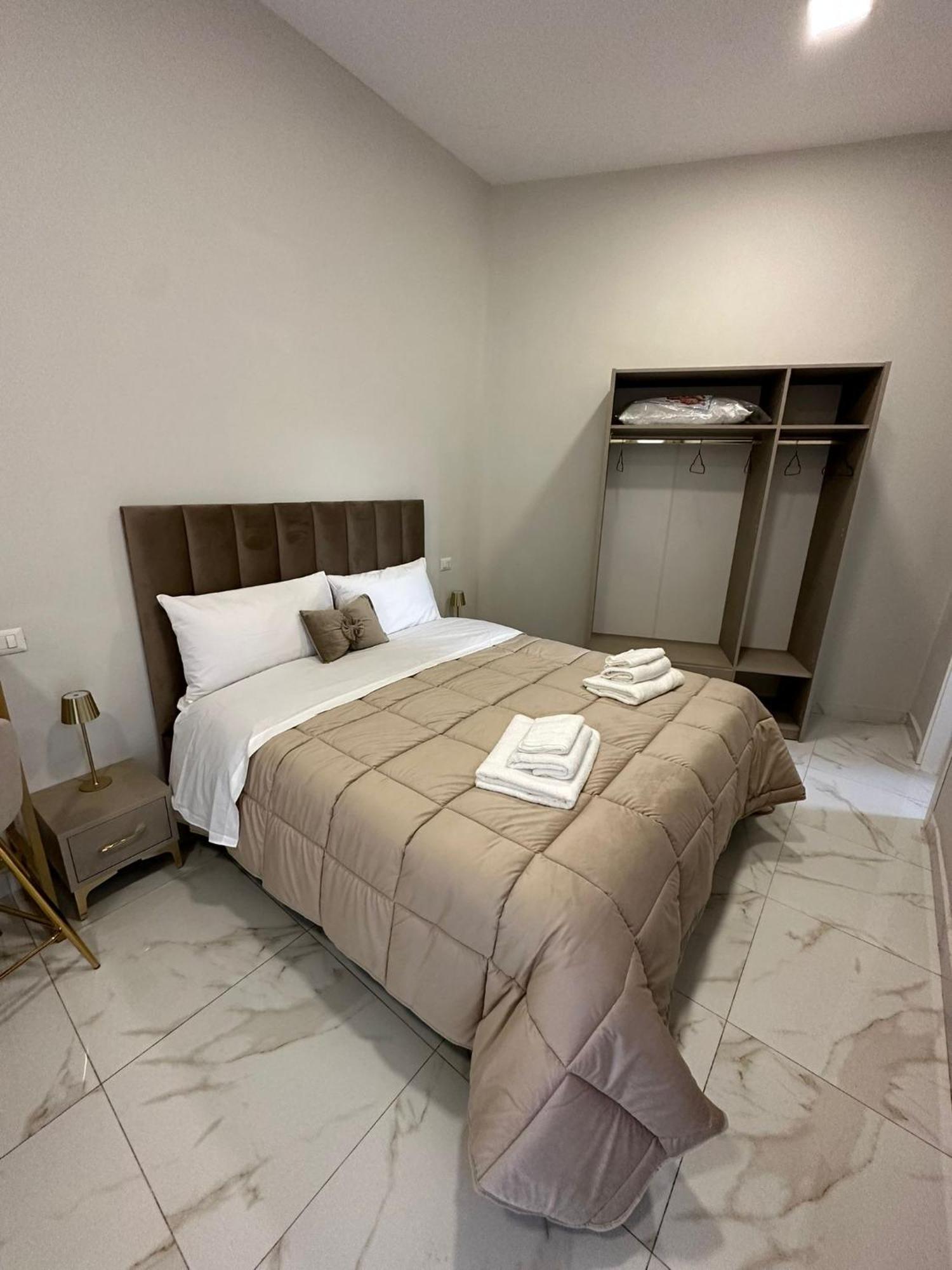 Vener Luxury *