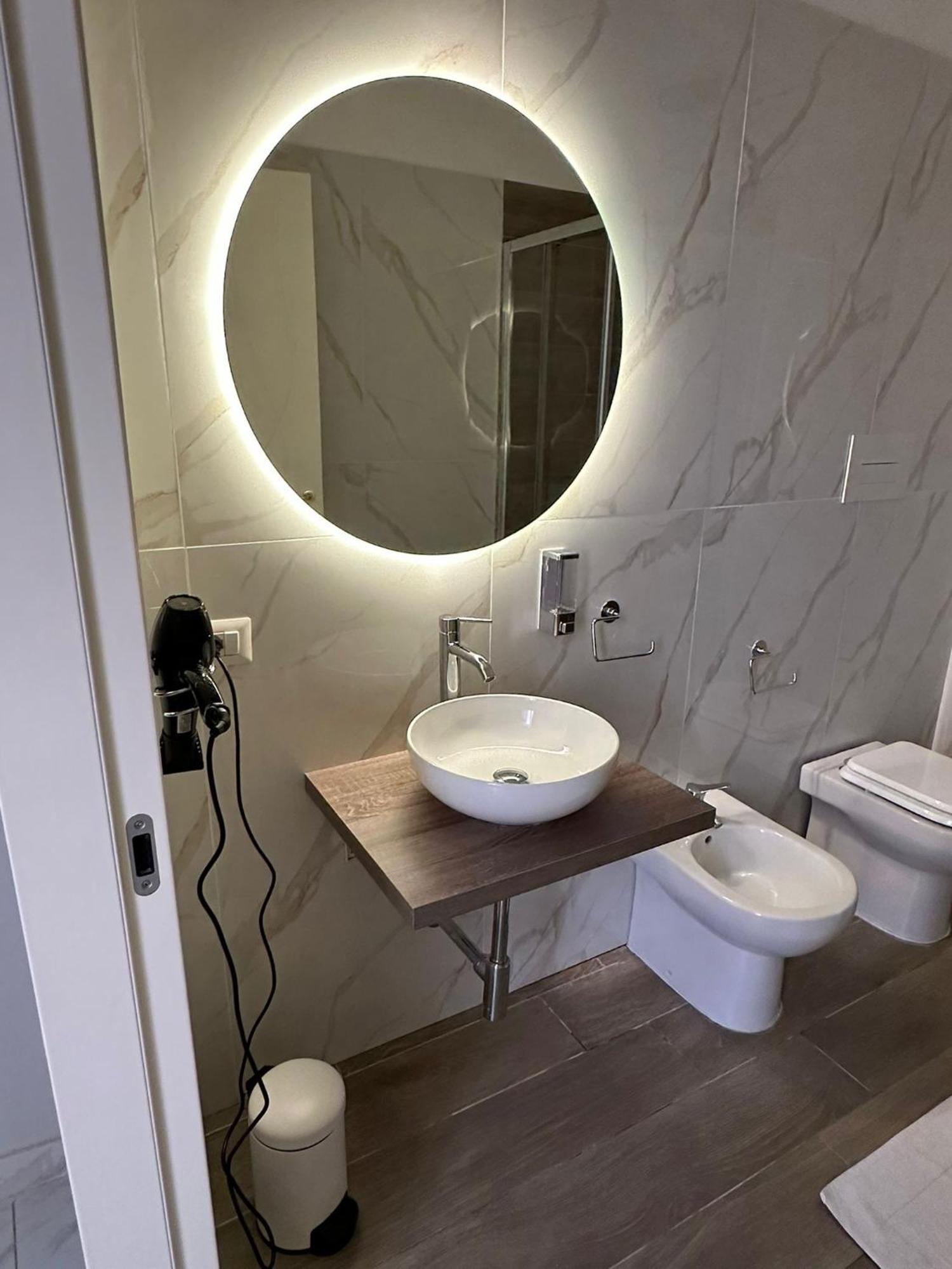 Vener Luxury