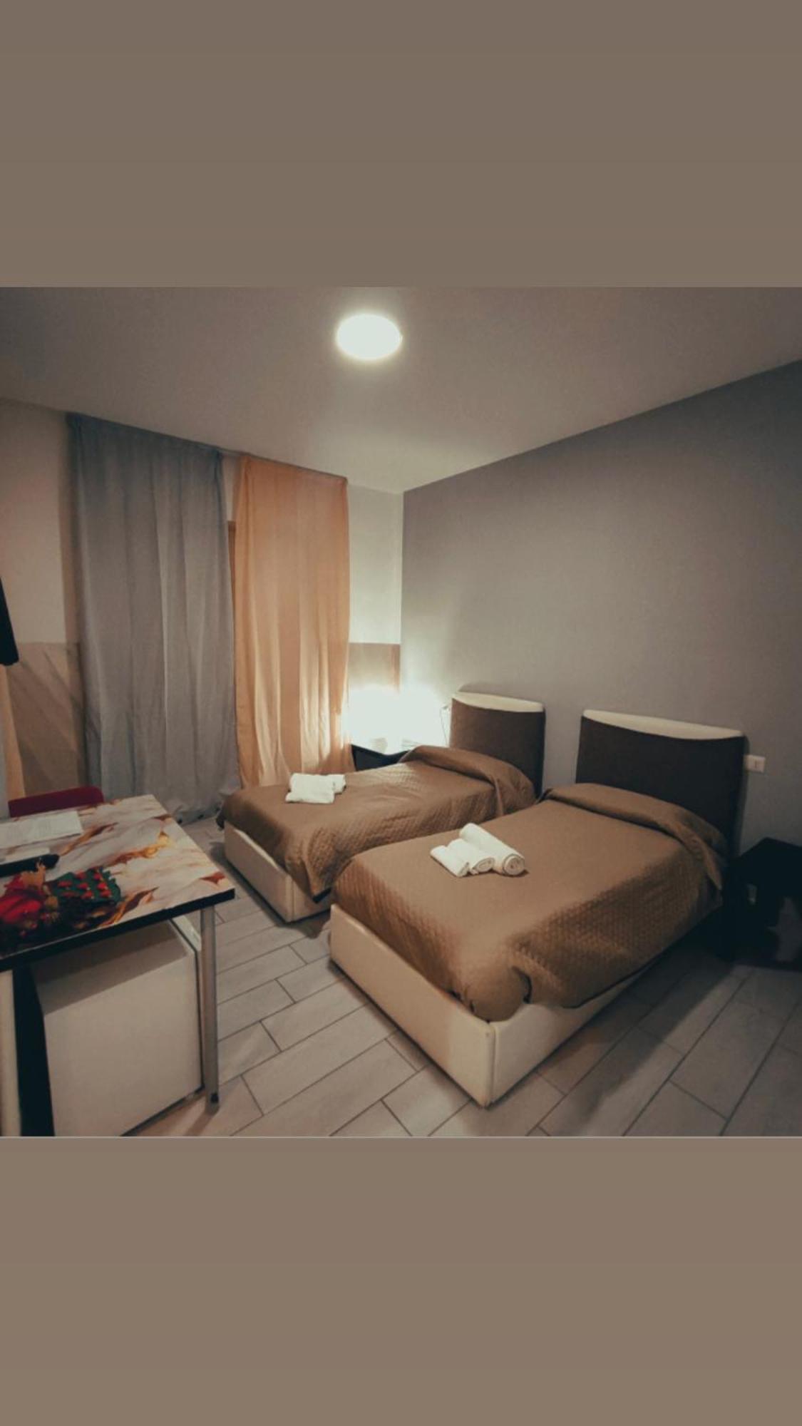 Neapolis Center 2* Naples