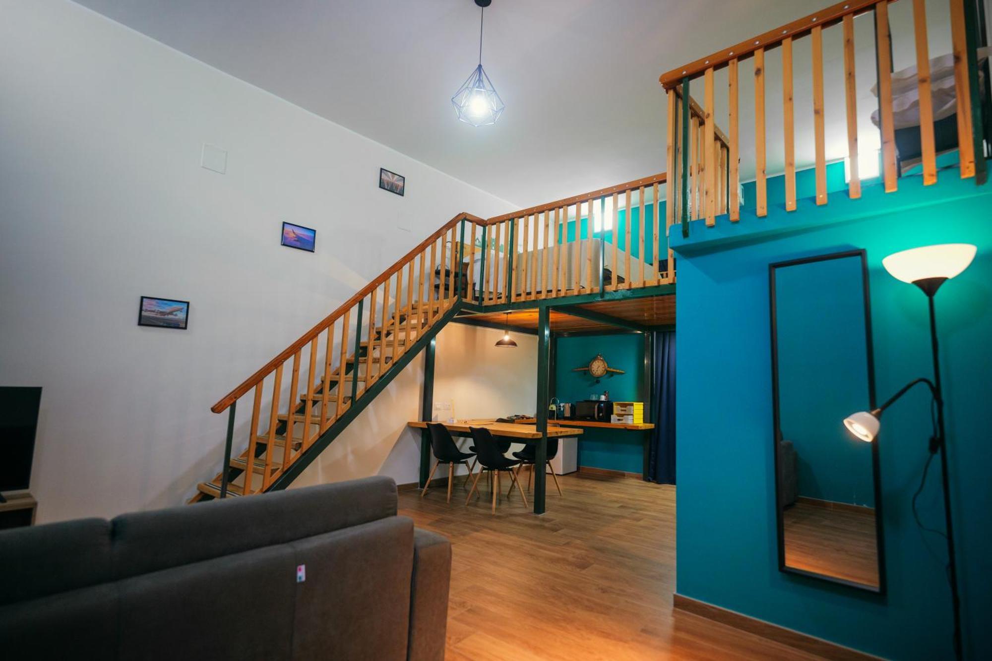 Terminal 1 Apartment *