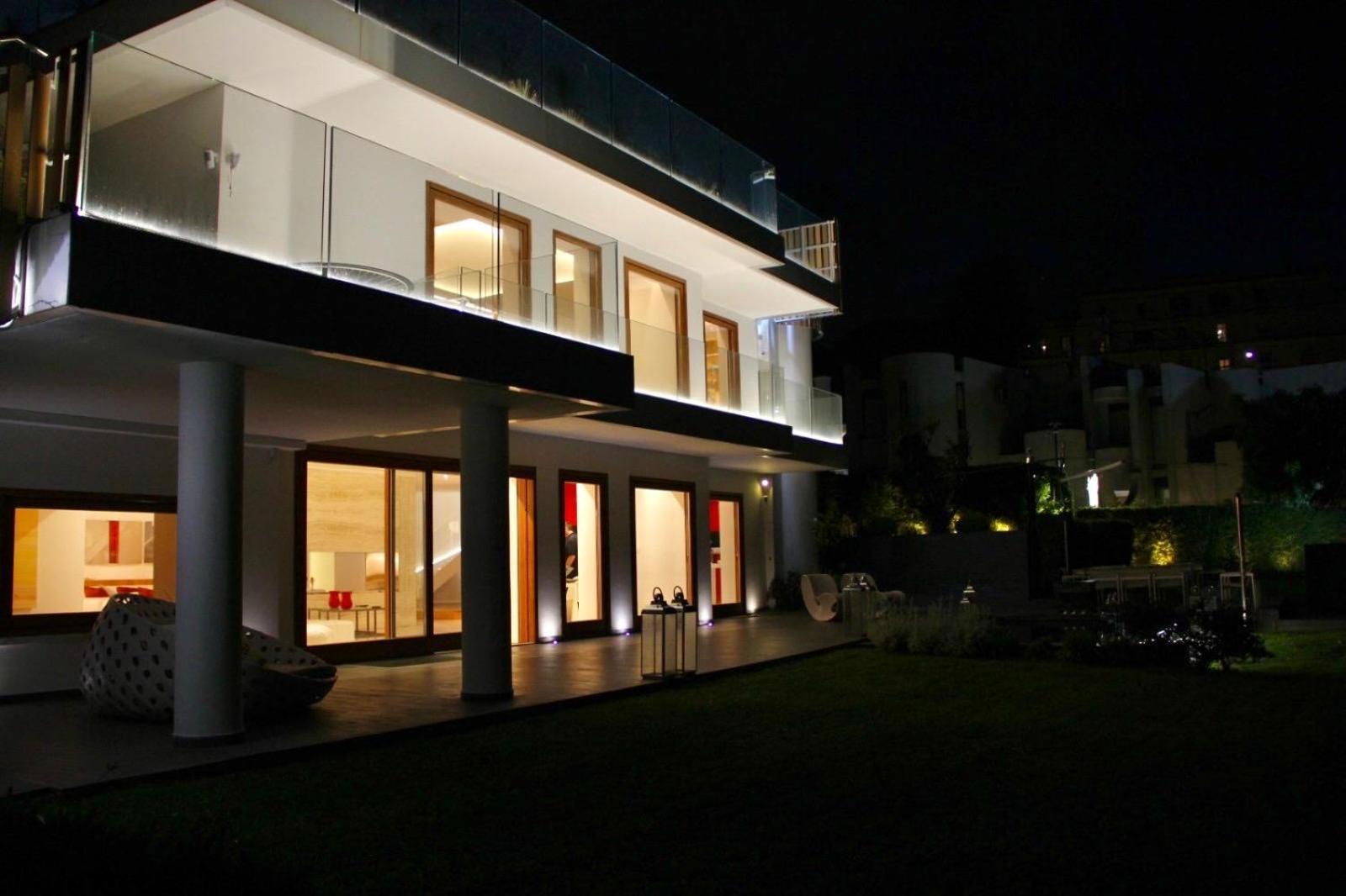 Villa Nbh Posillipo *