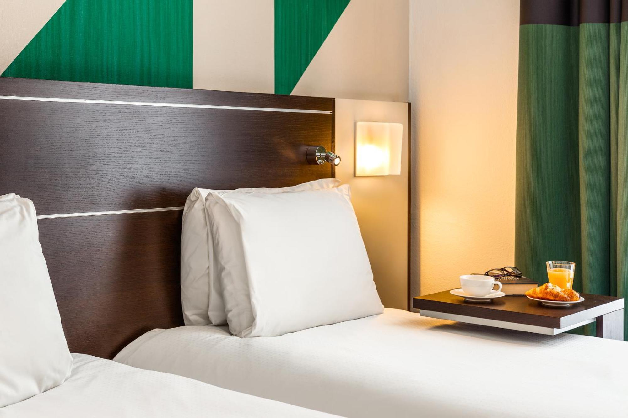Mercure Centro Angioino 4*