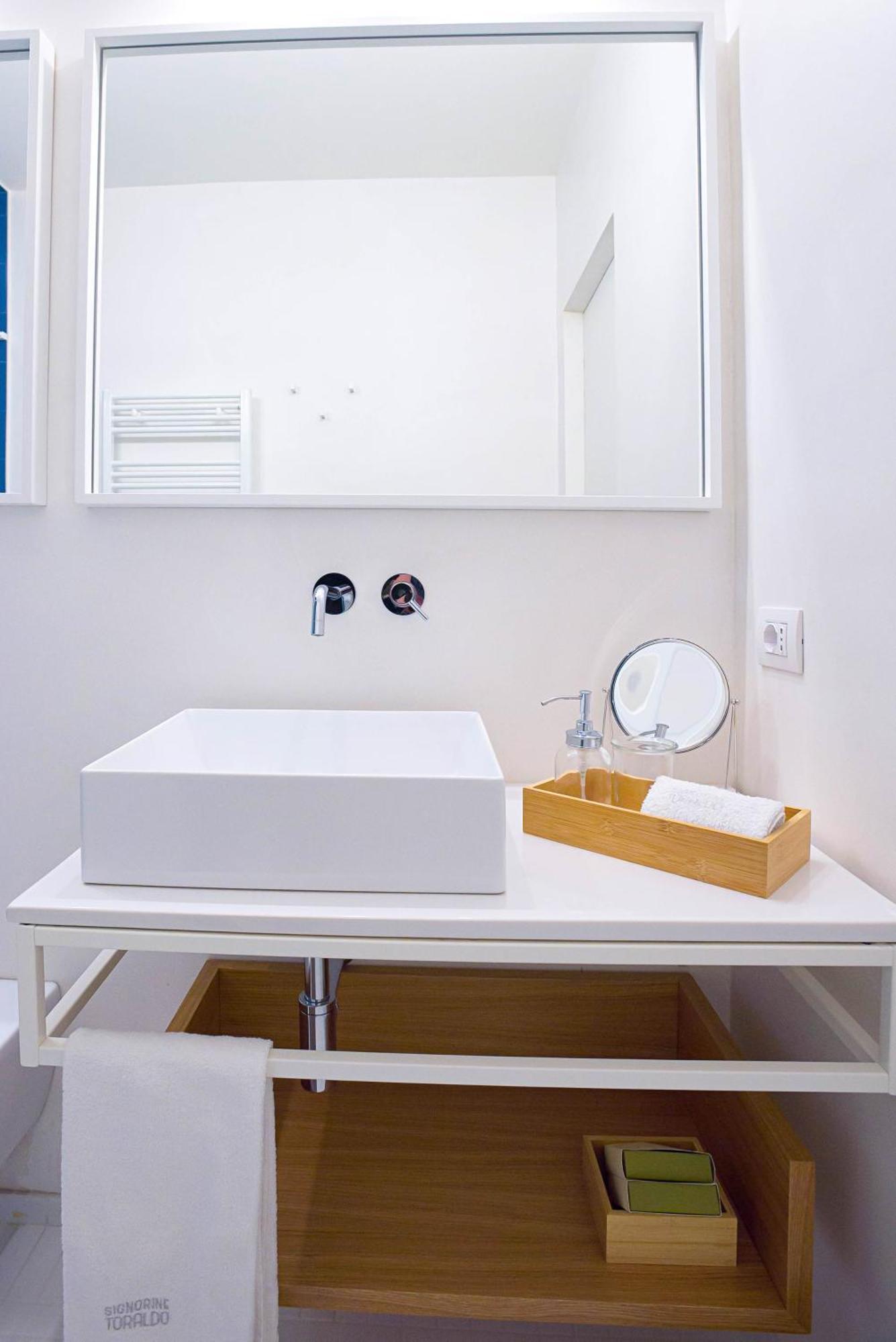 Apartment Real Passeggio - Dimore Partenopee *