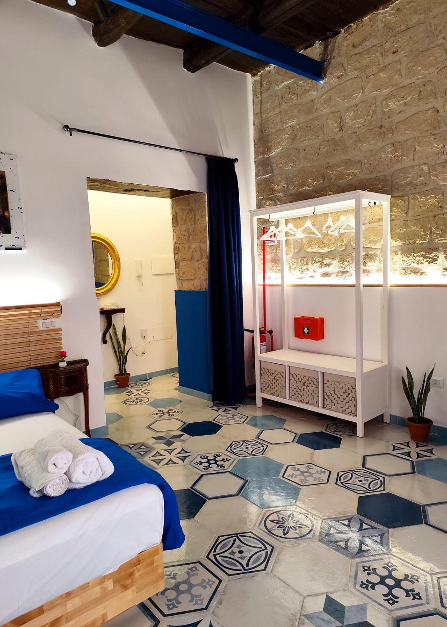 Montesantini House