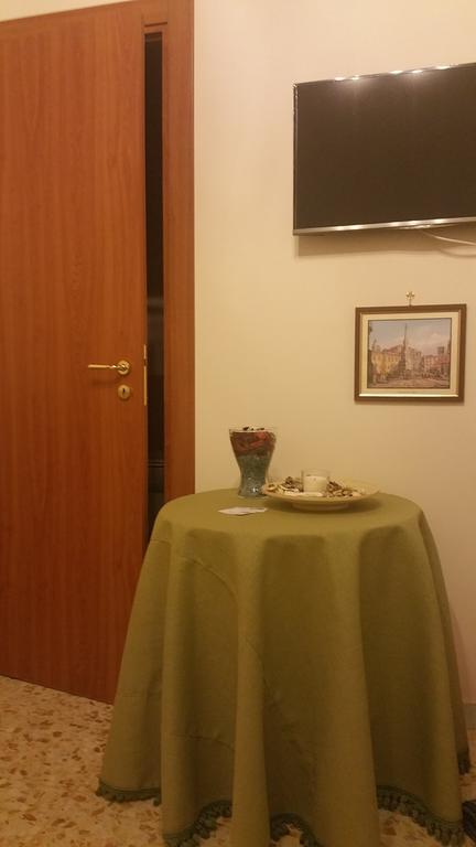 Rochel Naples