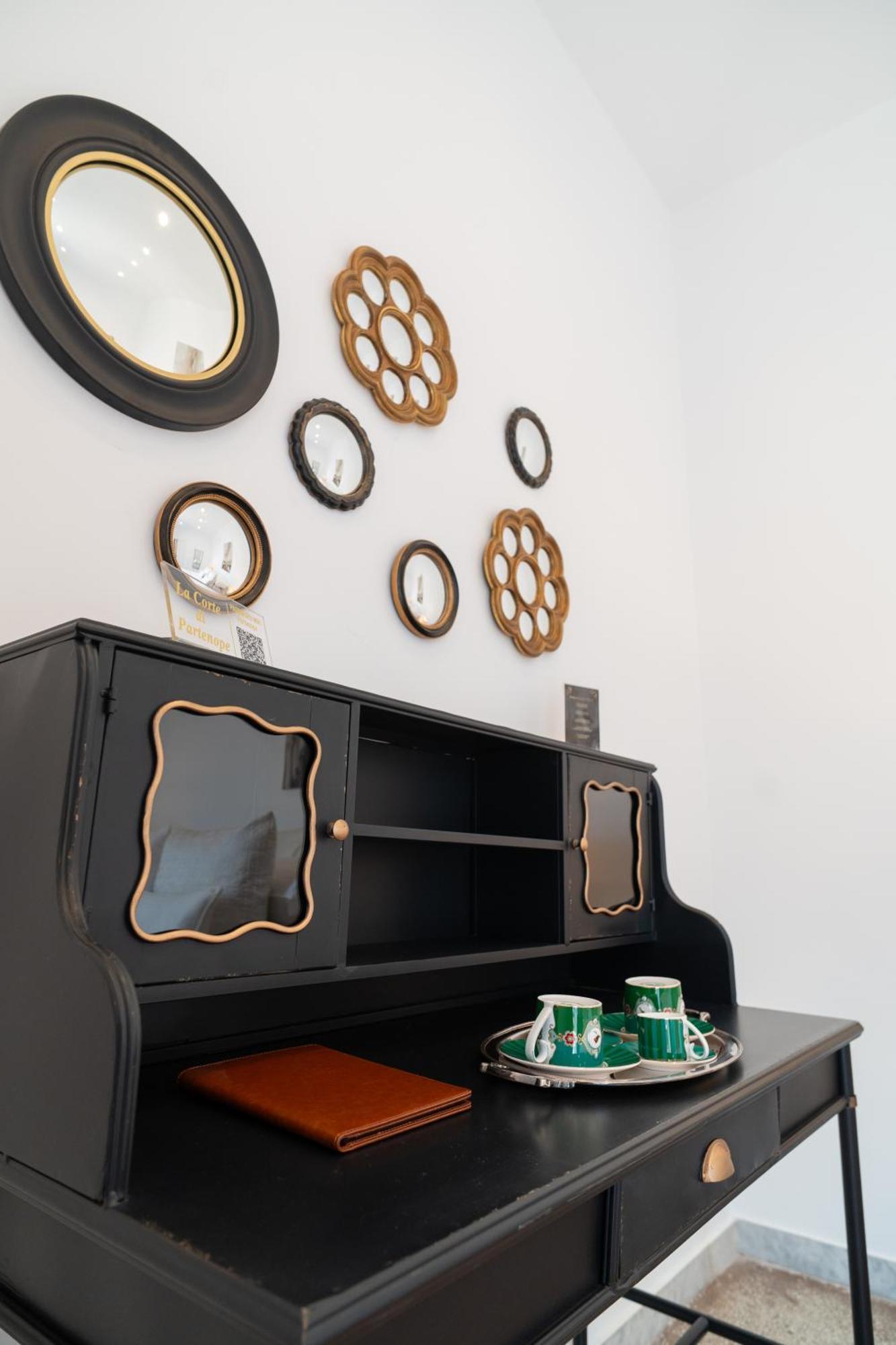 La Corte Di Partenope Luxury Suite *