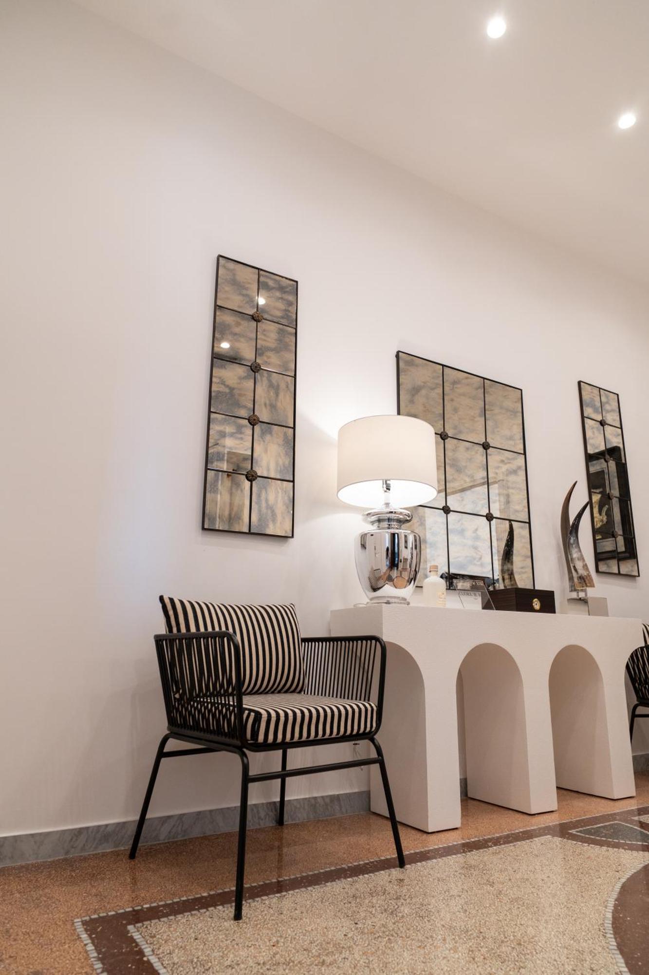 Guest house La Corte Di Partenope Luxury Suite Naples