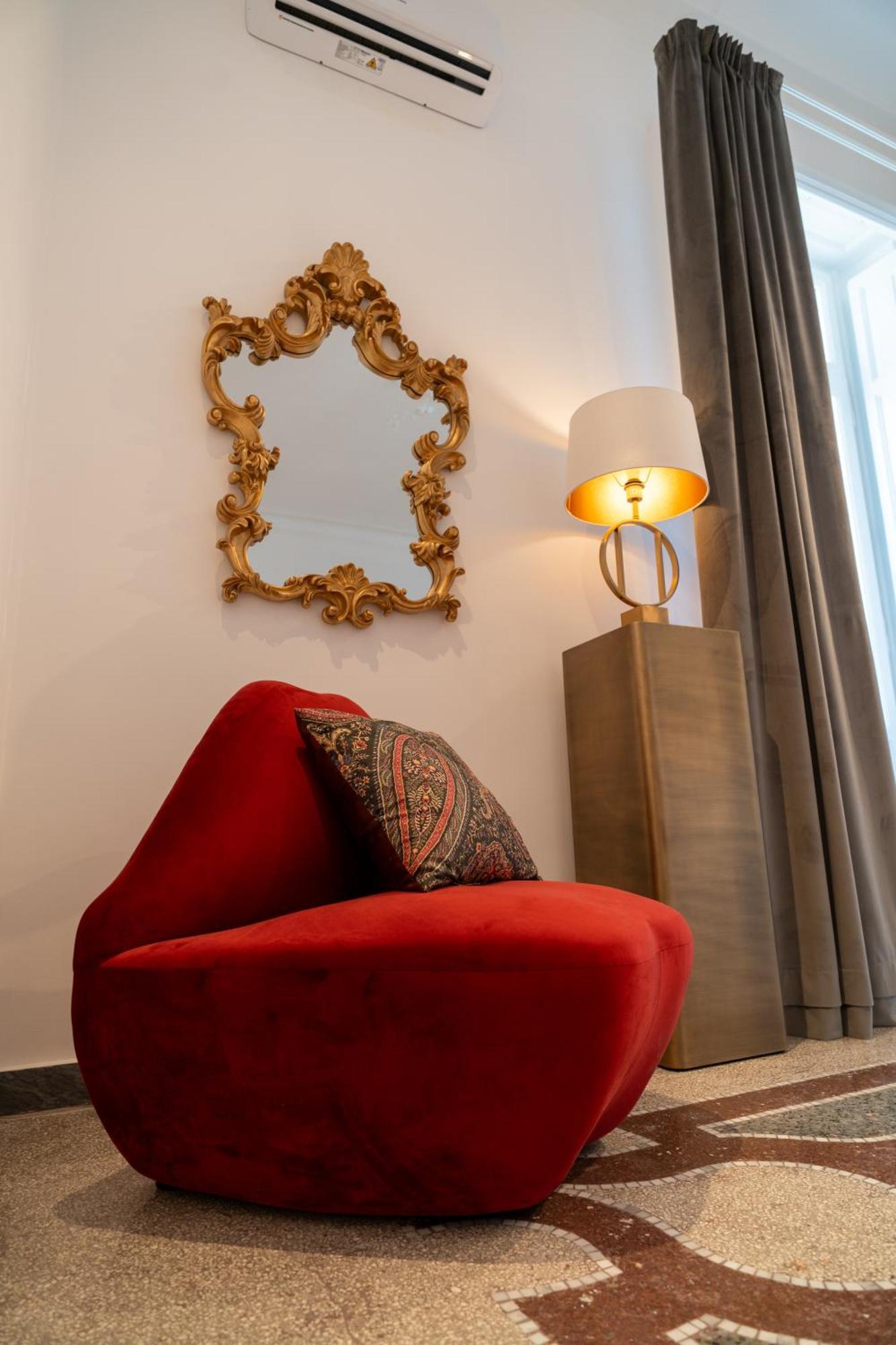 La Corte Di Partenope Luxury Suite * Naples