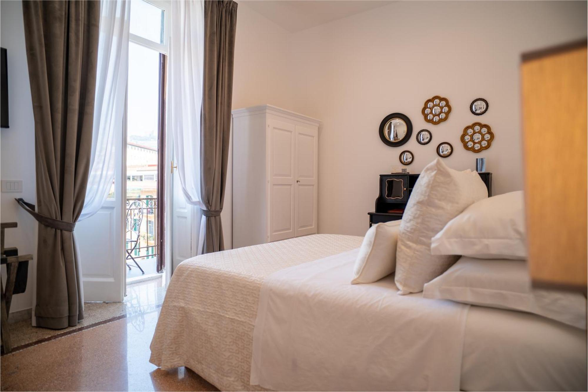 Guest house La Corte Di Partenope Luxury Suite Naples