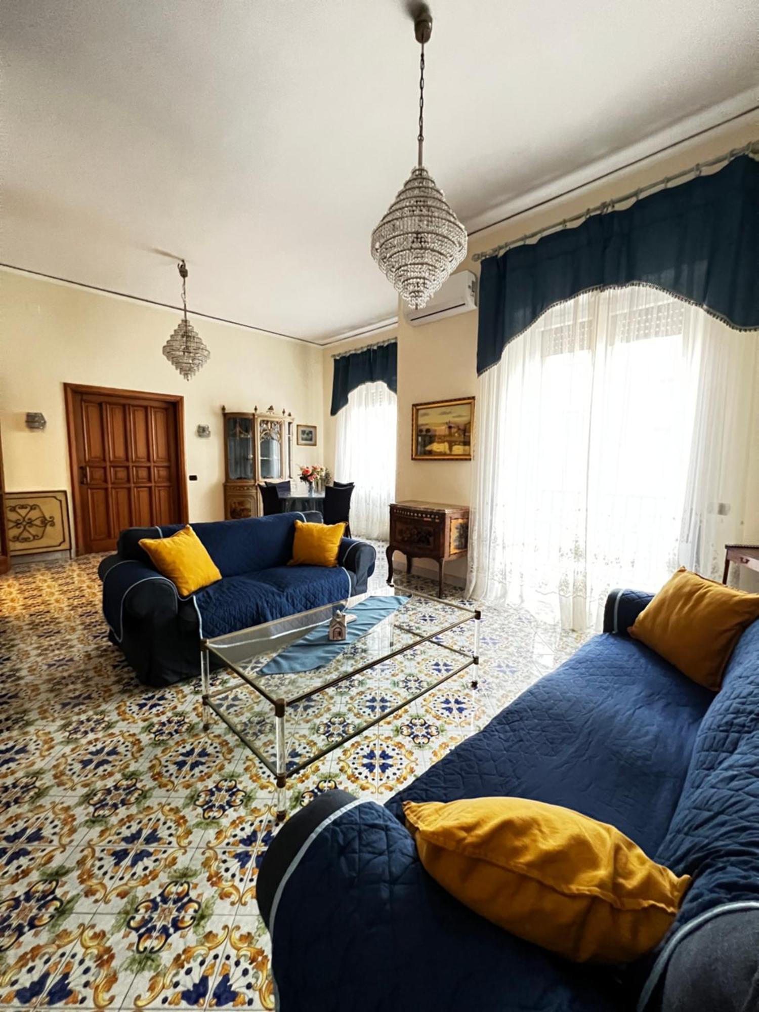 Maman Suite, Center Near Molo Beverello Holiday home *