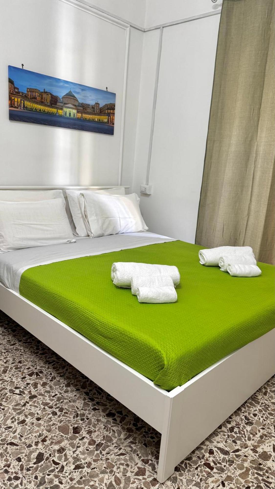 House Piazza Garibaldi By Loveinthetravel Guest house *