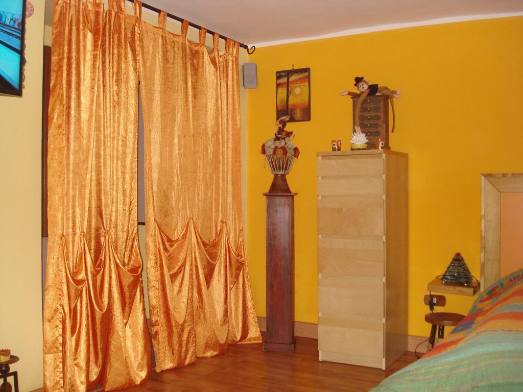 Orange House * Naples