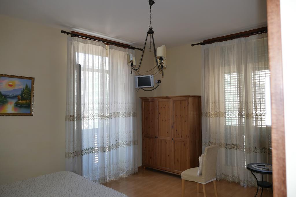 Guest house Domus Gemi 3*