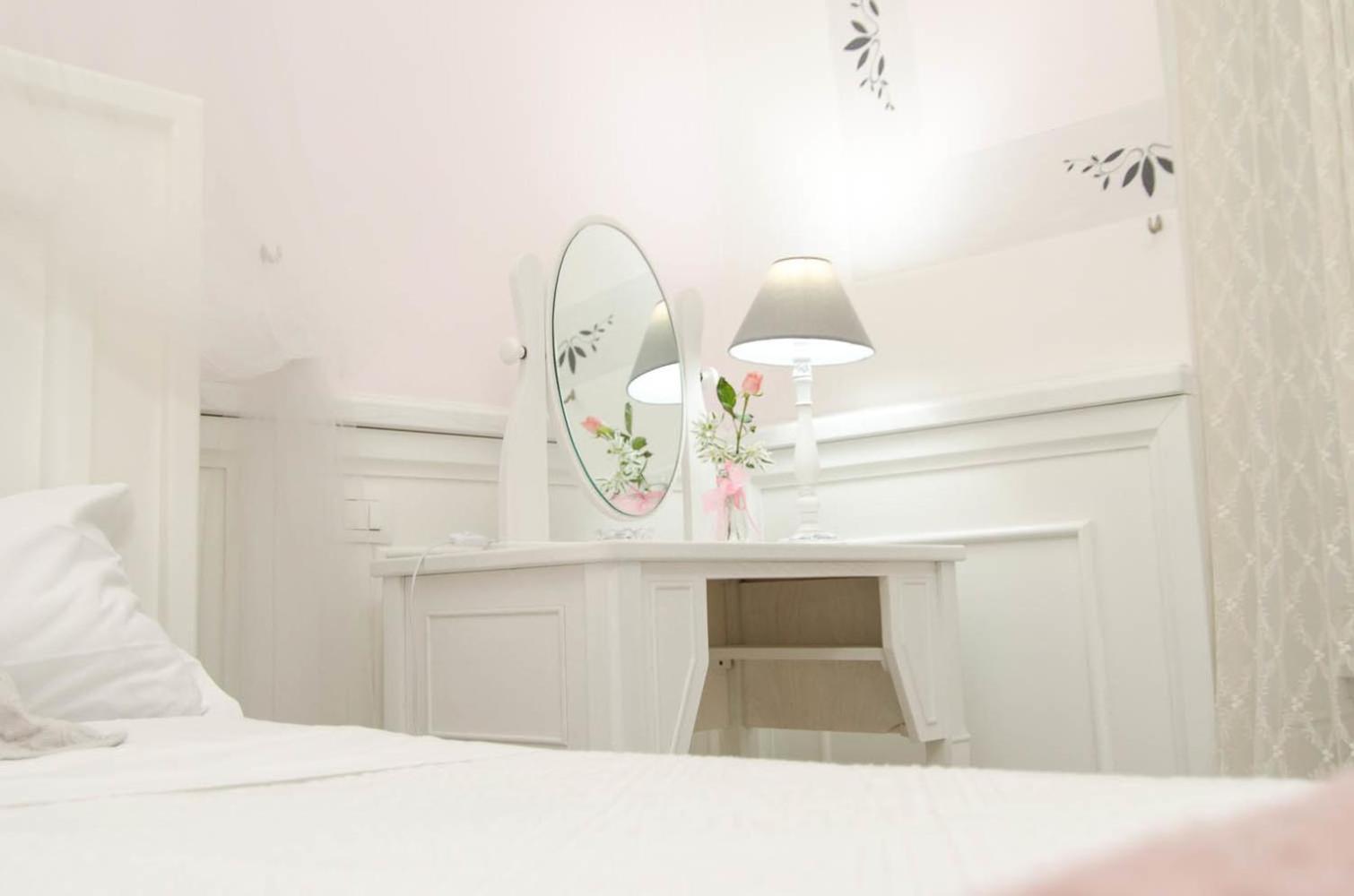 Domus Rosa Bed & Breakfast Naples