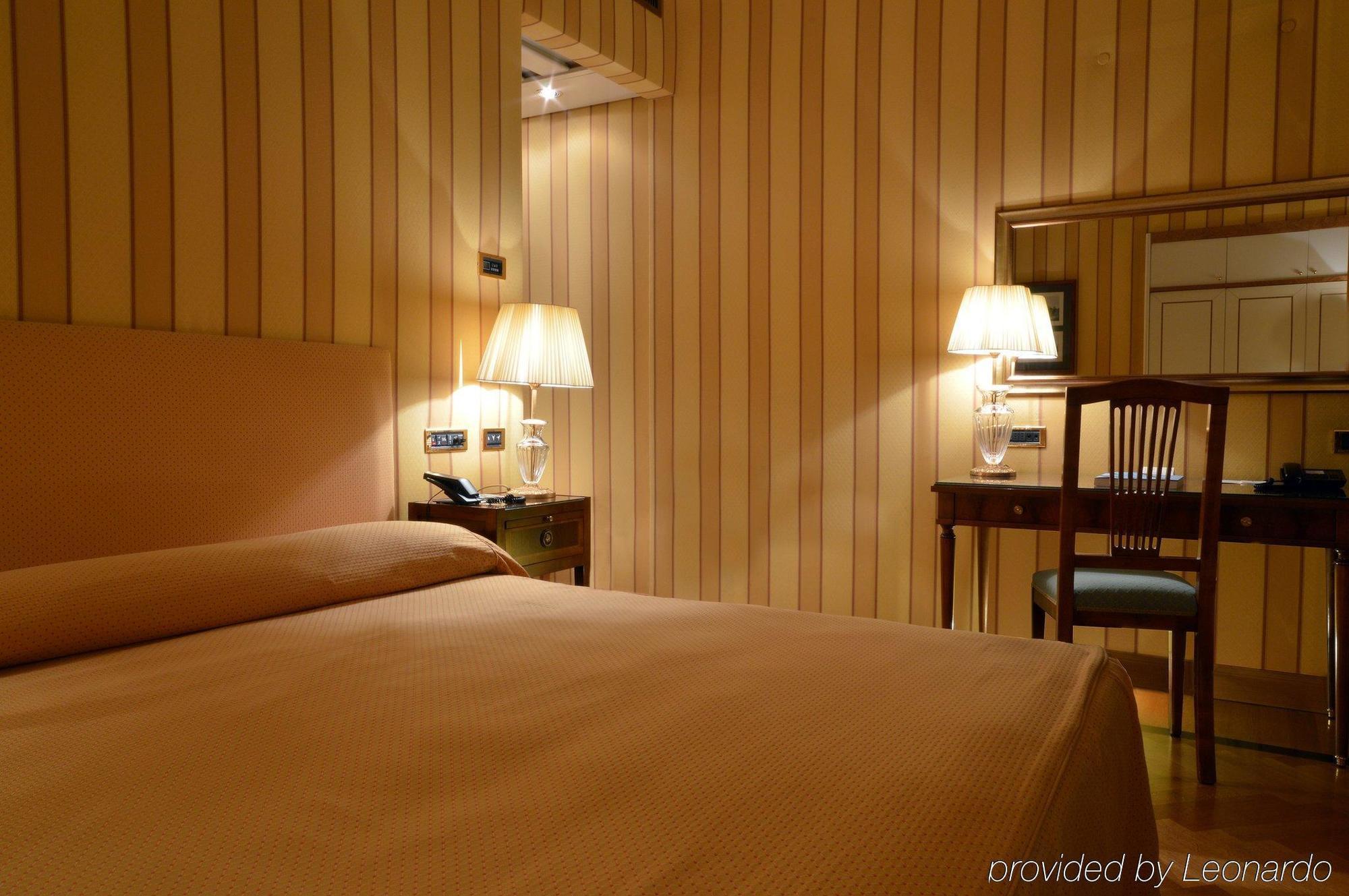Grand Vesuvio Hotel 5*