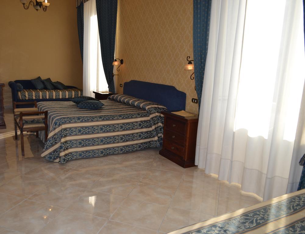 Toledo 3* Naples