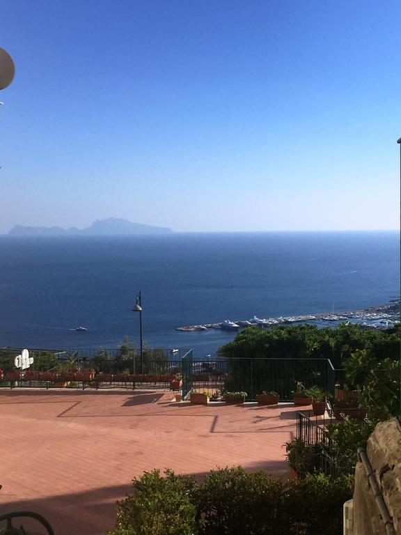 Casa Di Erminia Bed & Breakfast Naples