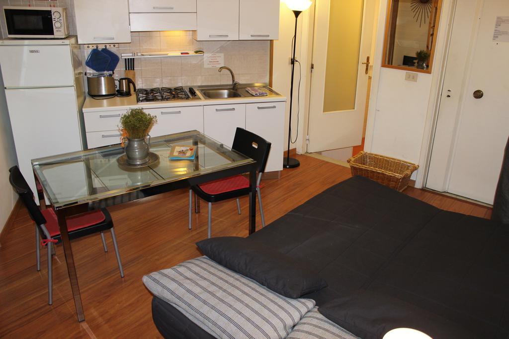 Apartment Guide Tour Naples