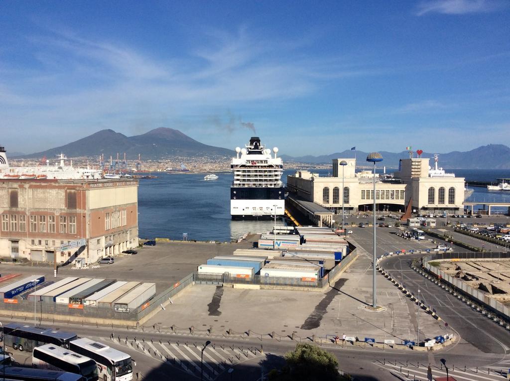 Skyhouse Beverello 3*