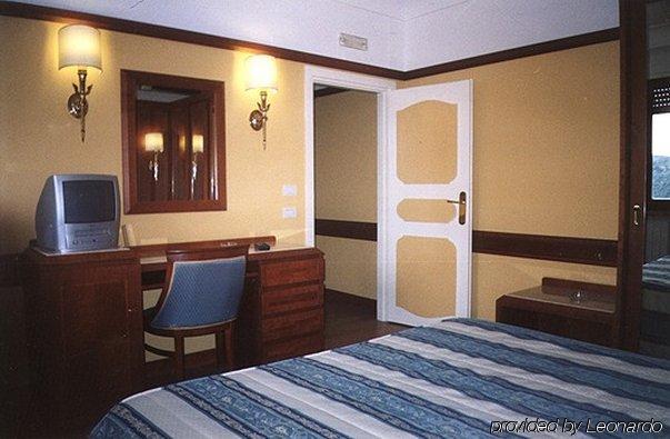 Miravalle 3* Naples