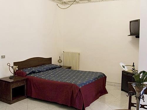 Miseria E Nobilta'