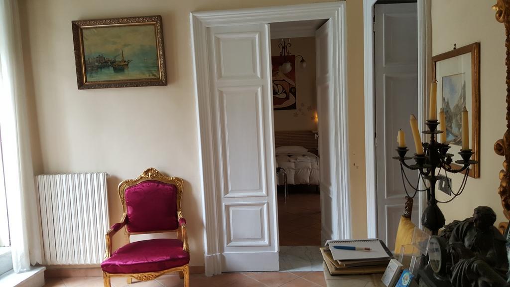 Soriano44 Bed & Breakfast