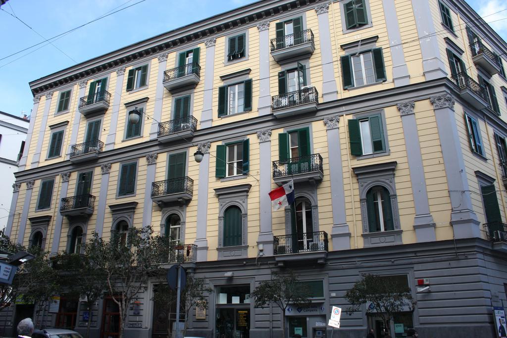 Be Italian Flat Duomo 319 2* Naples