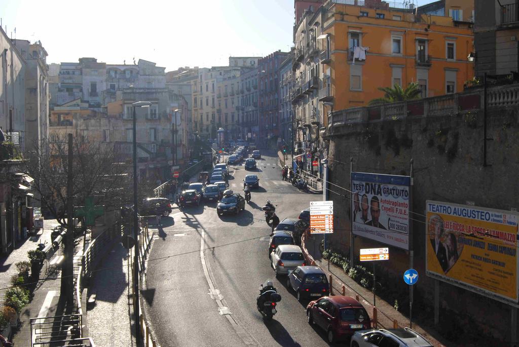 Le Bon Bon * Naples