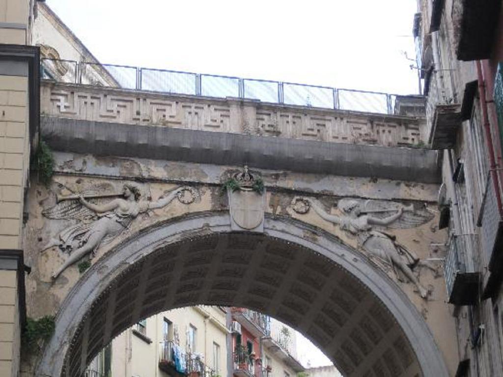 Apartment Gradoni Di Chiaia Naples