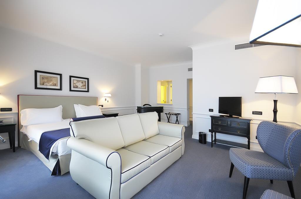 Grand Oriente 4* Naples