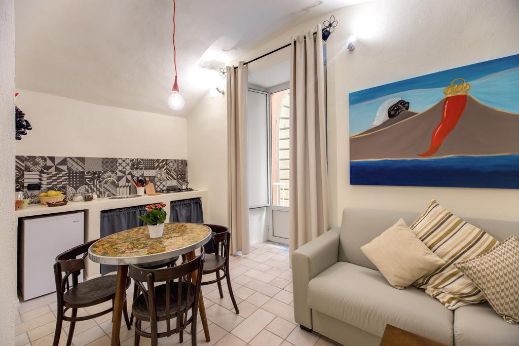 Vico Street Apartment *